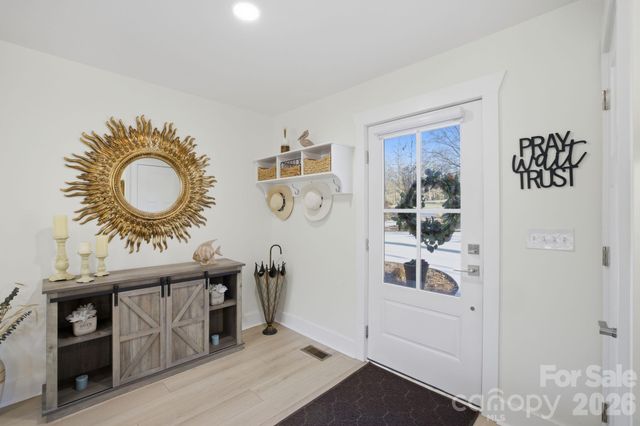 1186 Riverwood Drive, Lexington, NC 27292