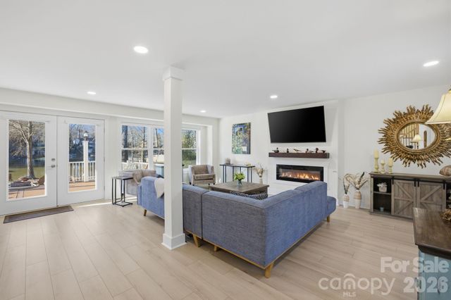 1186 Riverwood Drive, Lexington, NC 27292