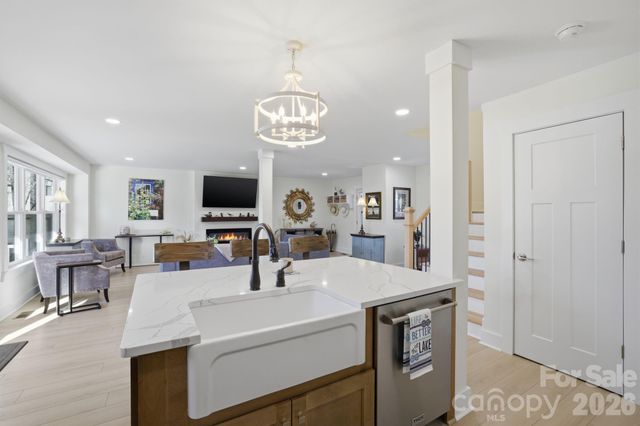 1186 Riverwood Drive, Lexington, NC 27292