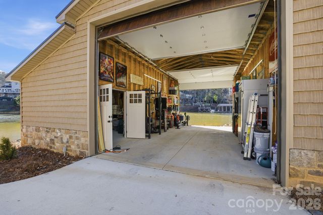 1186 Riverwood Drive, Lexington, NC 27292