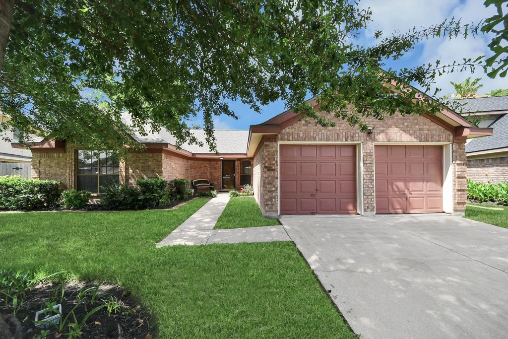 17619 Hamilwood Drive, Houston, TX 77095