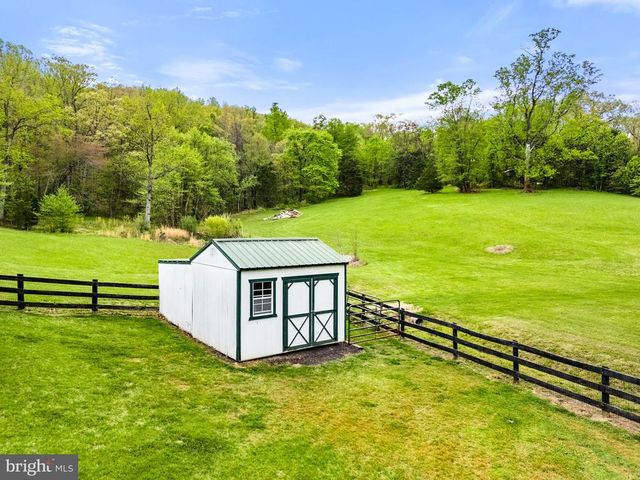 2459 THOROUGHFARE RD, Brightwood, VA 22715