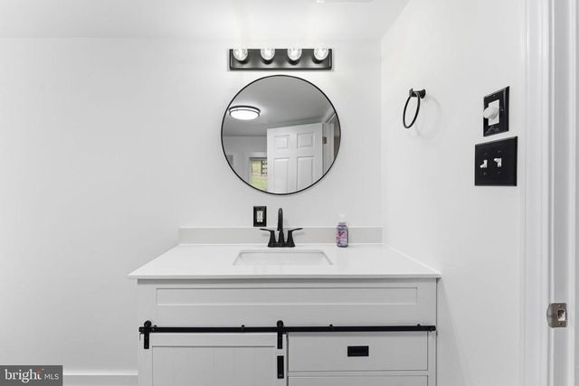 2459 THOROUGHFARE RD, Brightwood, VA 22715