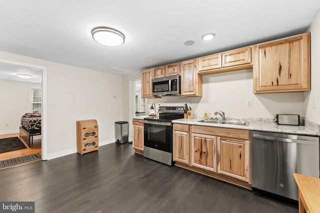 2459 THOROUGHFARE RD, Brightwood, VA 22715