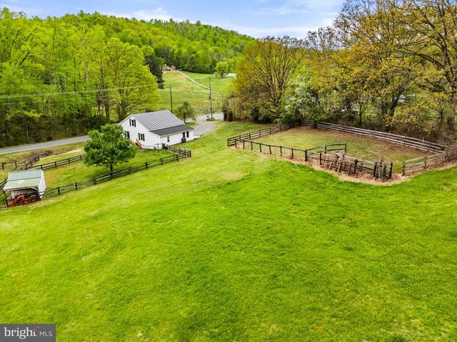 2459 THOROUGHFARE RD, Brightwood, VA 22715