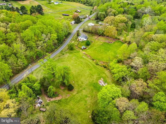 2459 THOROUGHFARE RD, Brightwood, VA 22715