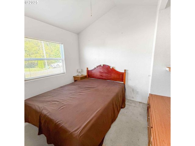 15061 HIGHWAY 101 4, Brookings, OR 97415