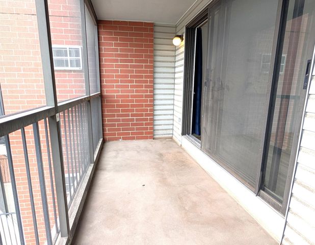 6500 Woodlake Drive 702, Richfield, MN 55423