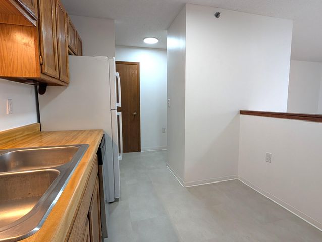 6500 Woodlake Drive 702, Richfield, MN 55423
