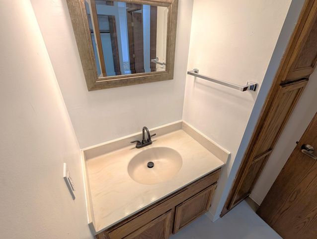 6500 Woodlake Drive 702, Richfield, MN 55423