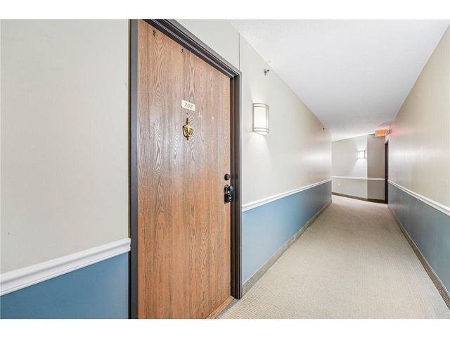 6500 Woodlake Drive 702, Richfield, MN 55423
