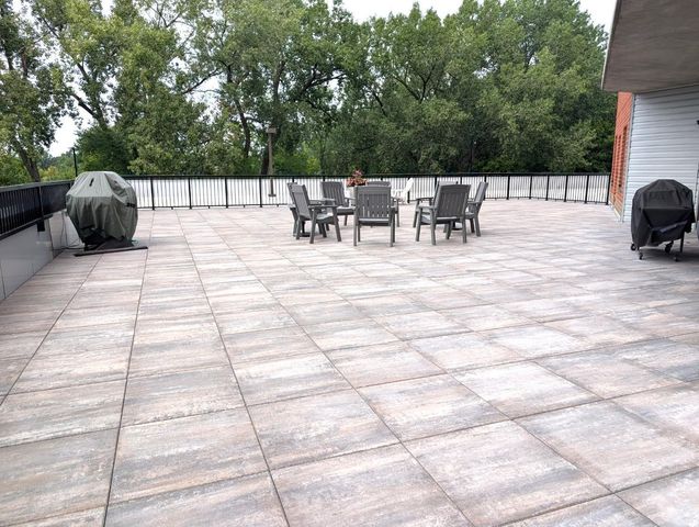 6500 Woodlake Drive 702, Richfield, MN 55423