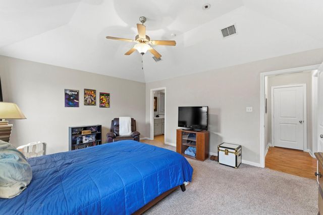 306 Lazy Lane, Montgomery, TX 77356