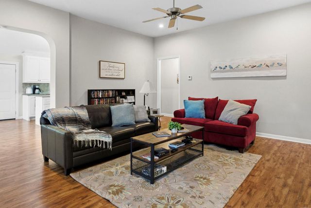 306 Lazy Lane, Montgomery, TX 77356