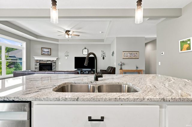 13938 Escondida Cove, Fort Wayne, IN 46845
