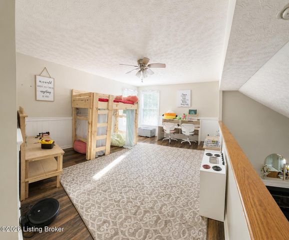 5213 Rainmaker Ct, Louisville, KY 40229