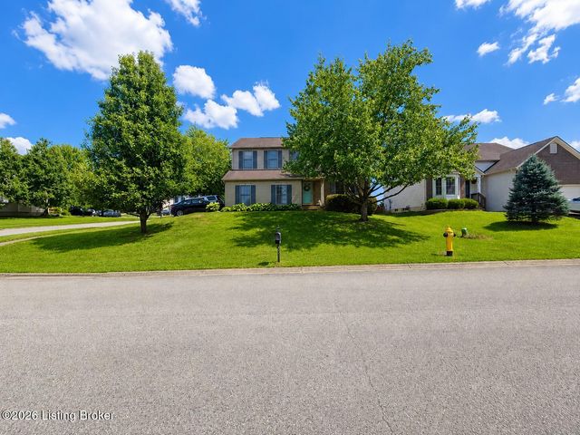 5213 Rainmaker Ct, Louisville, KY 40229