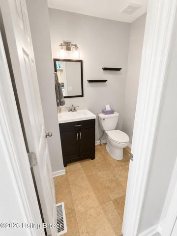 5213 Rainmaker Ct, Louisville, KY 40229
