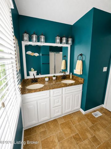 5213 Rainmaker Ct, Louisville, KY 40229