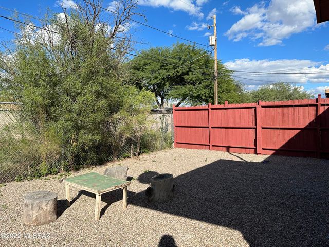 5737 E 24th Street, Tucson, AZ 85711