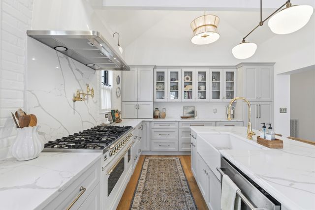 77 Donelson St, Nashville, TN 37210