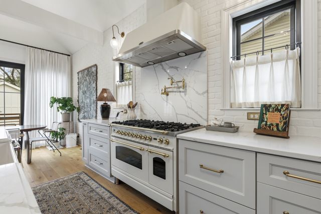 77 Donelson St, Nashville, TN 37210