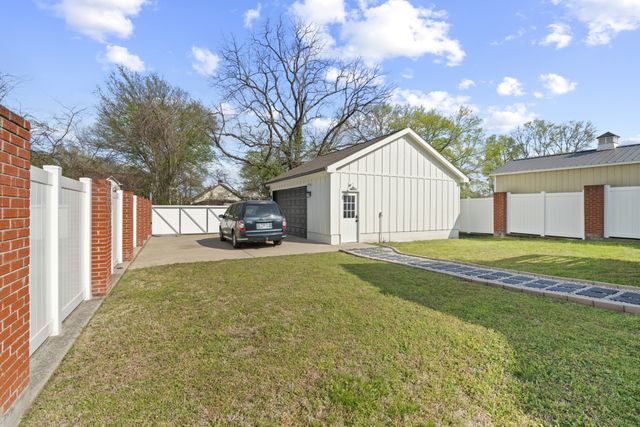 77 Donelson St, Nashville, TN 37210