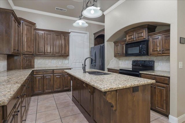 7403 NEW ENGLAND Parkway, Amarillo, TX 79119