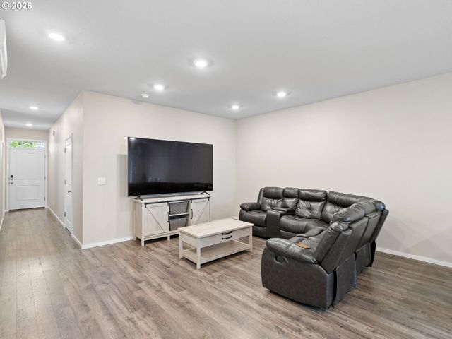 13721 Ne 66TH Way, Vancouver, WA 98682