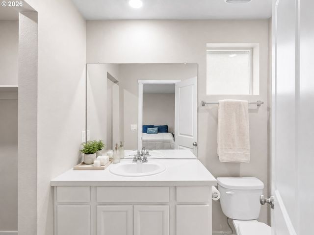 13721 Ne 66TH Way, Vancouver, WA 98682