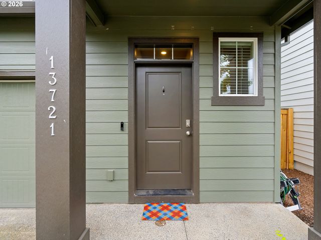 13721 Ne 66TH Way, Vancouver, WA 98682
