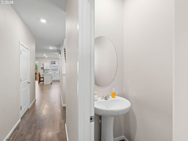 13721 Ne 66TH Way, Vancouver, WA 98682
