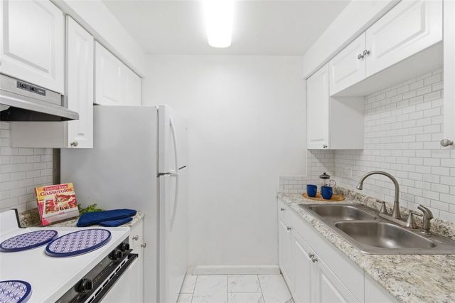 2353 SHELLEY STREET 19, Clearwater, FL 33765