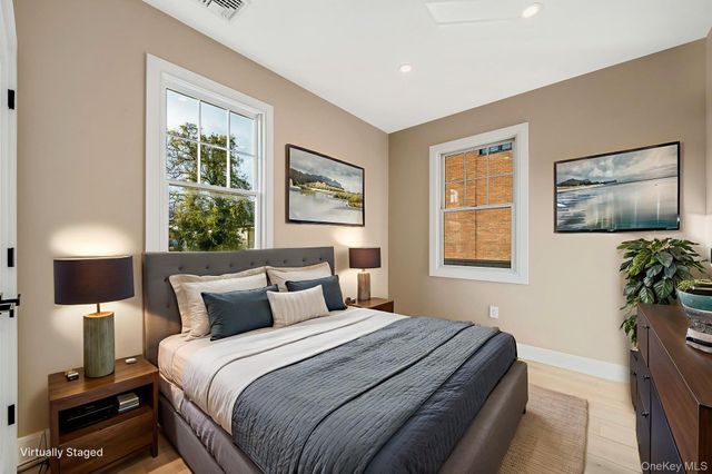 24 Skillman Street Lower, Roslyn, NY 11576