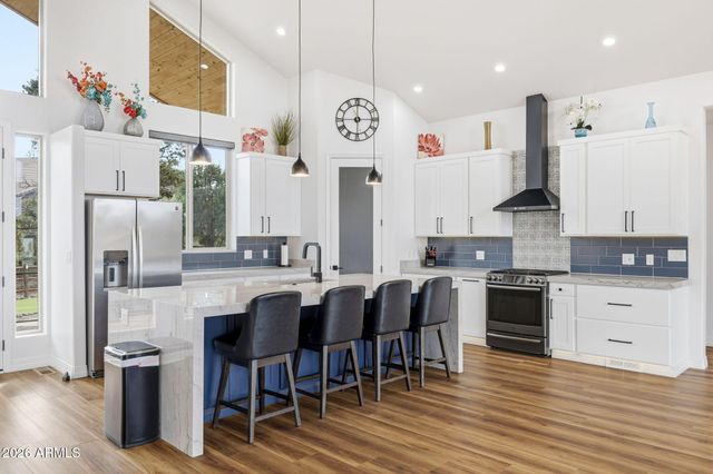 2344 HELLCAT Circle, Overgaard, AZ 85933