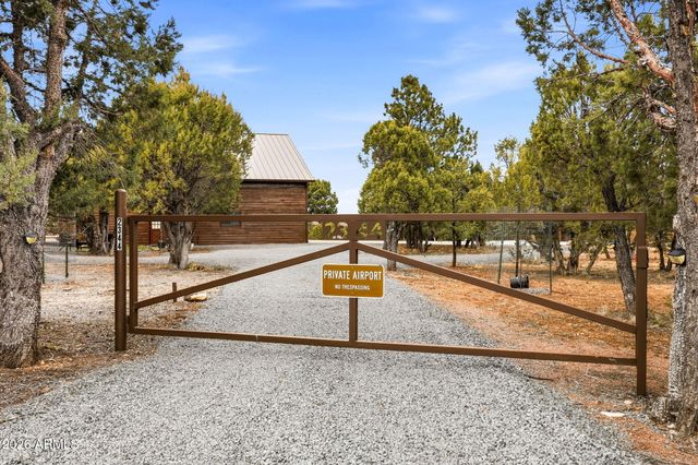 2344 HELLCAT Circle, Overgaard, AZ 85933