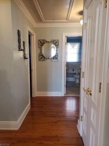111 W Munsell Ave, Linden City, NJ 07036