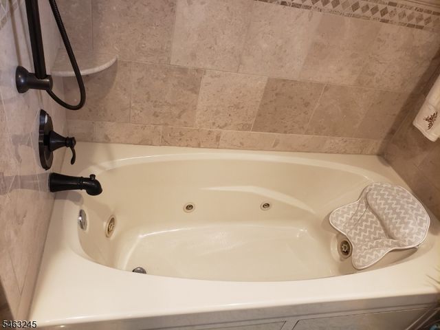 111 W Munsell Ave, Linden City, NJ 07036