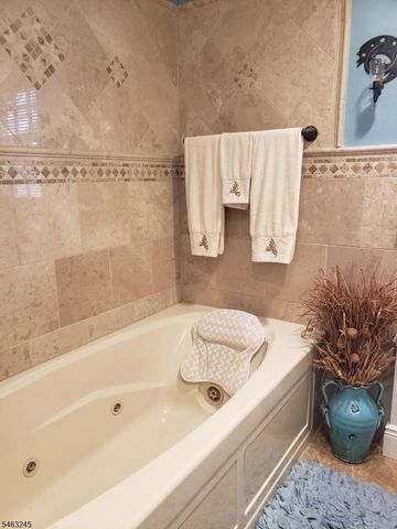 111 W Munsell Ave, Linden City, NJ 07036