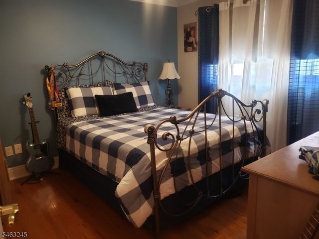 111 W Munsell Ave, Linden City, NJ 07036