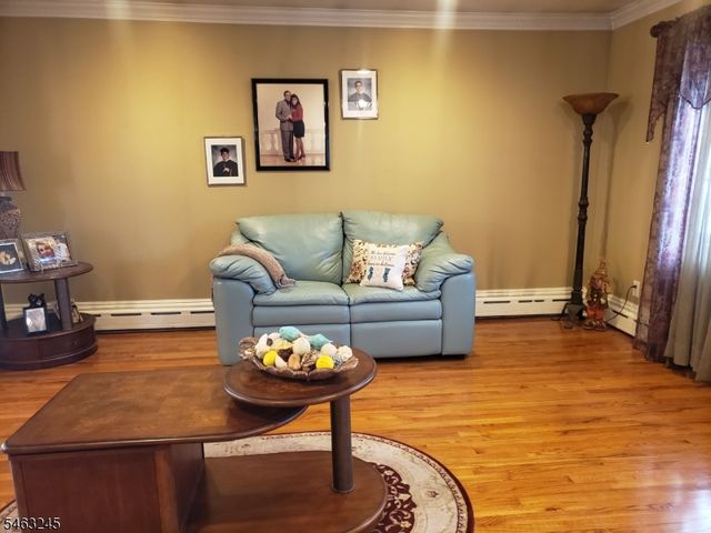 111 W Munsell Ave, Linden City, NJ 07036