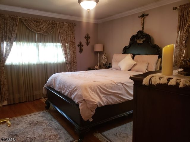 111 W Munsell Ave, Linden City, NJ 07036