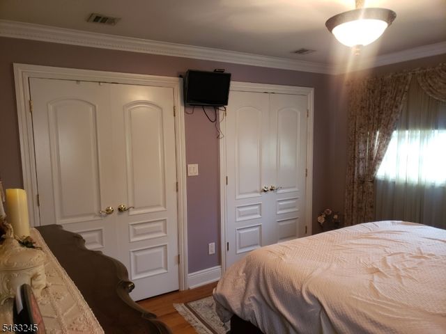 111 W Munsell Ave, Linden City, NJ 07036