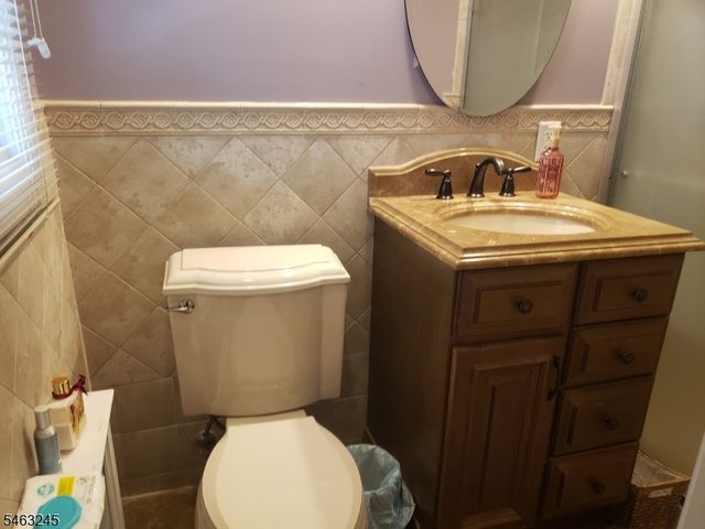 111 W Munsell Ave, Linden City, NJ 07036