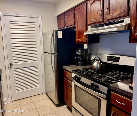 1811 Waters Edge Drive, Toms River, NJ 08753