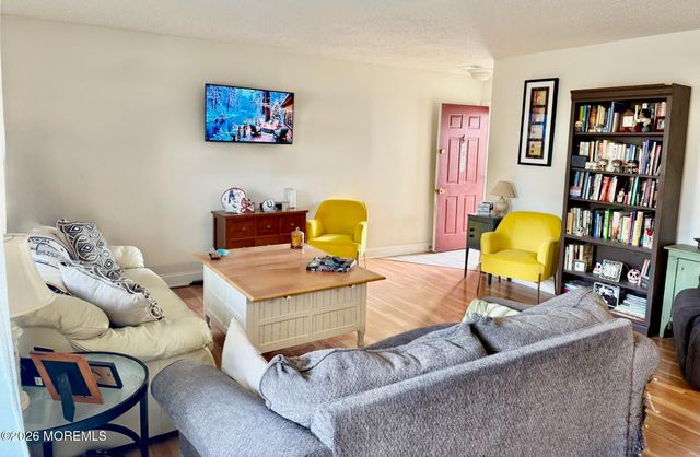 1811 Waters Edge Drive, Toms River, NJ 08753