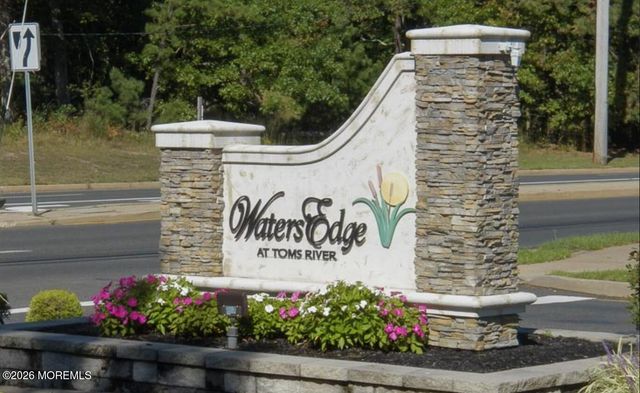 1811 Waters Edge Drive, Toms River, NJ 08753