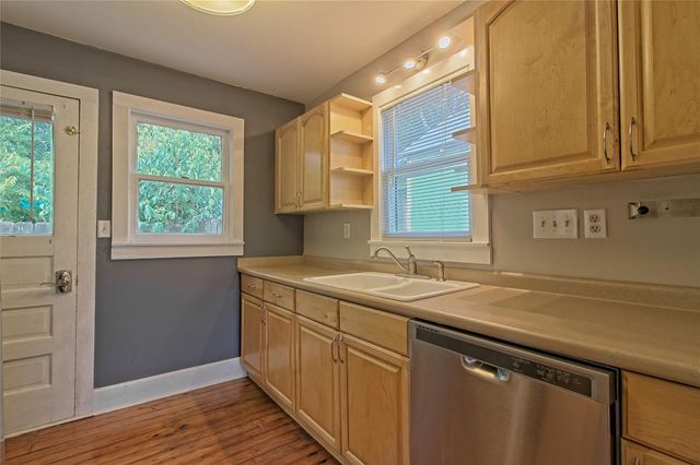 206 E 6th ST, Georgetown, TX 78626