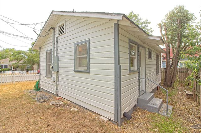 206 E 6th ST, Georgetown, TX 78626