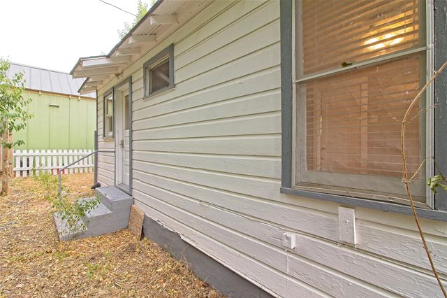 206 E 6th ST, Georgetown, TX 78626
